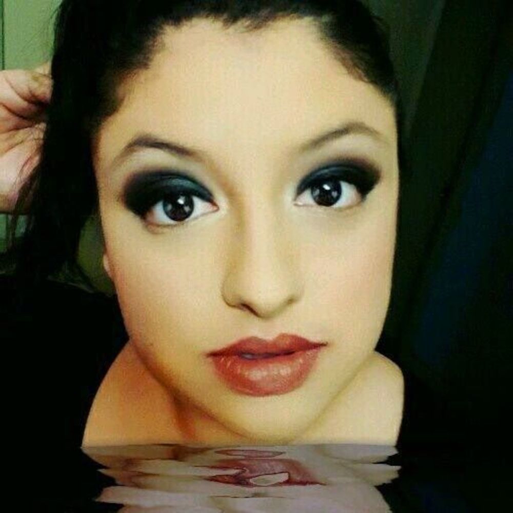 Meet your Posher, Anjelica